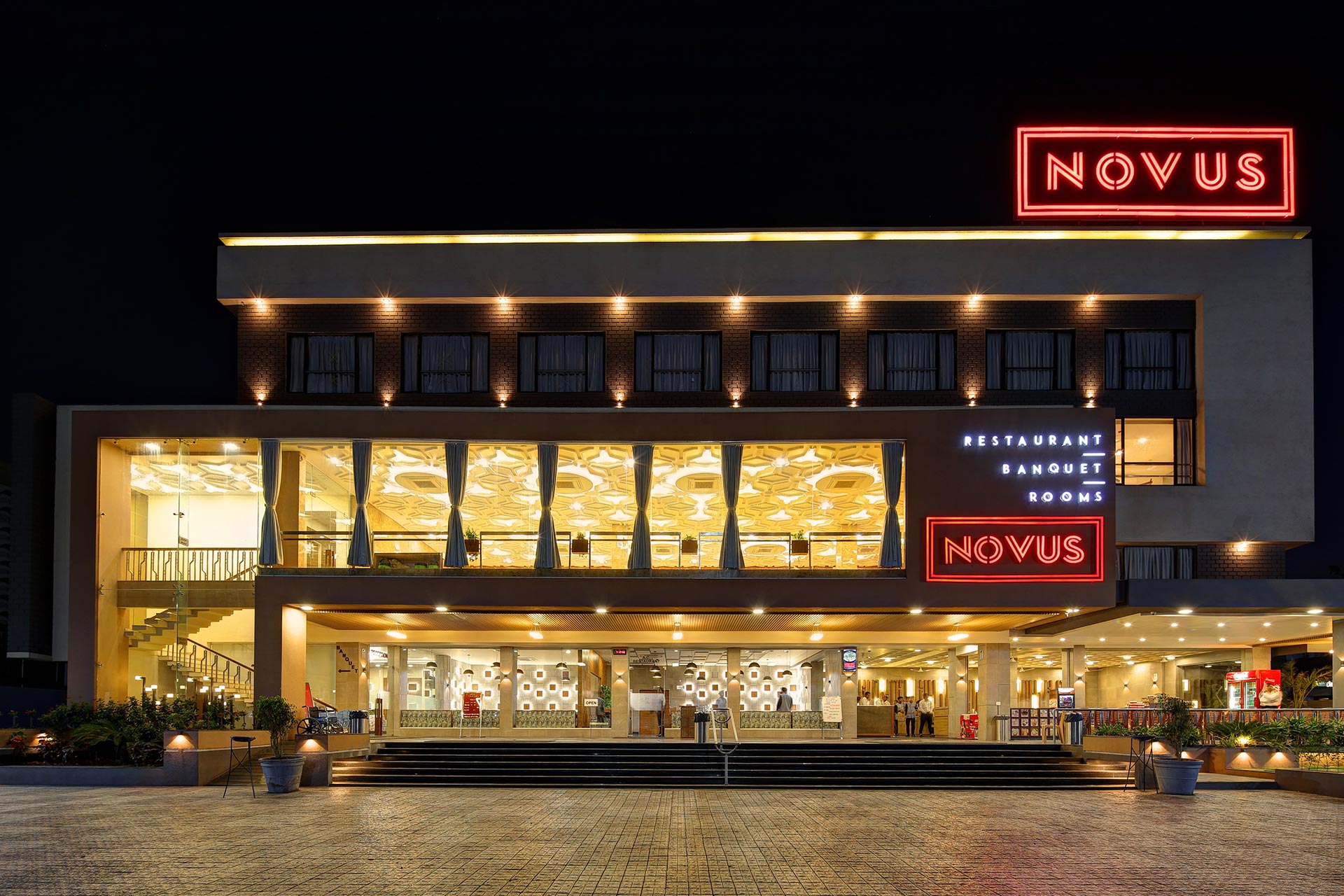 NOVUS