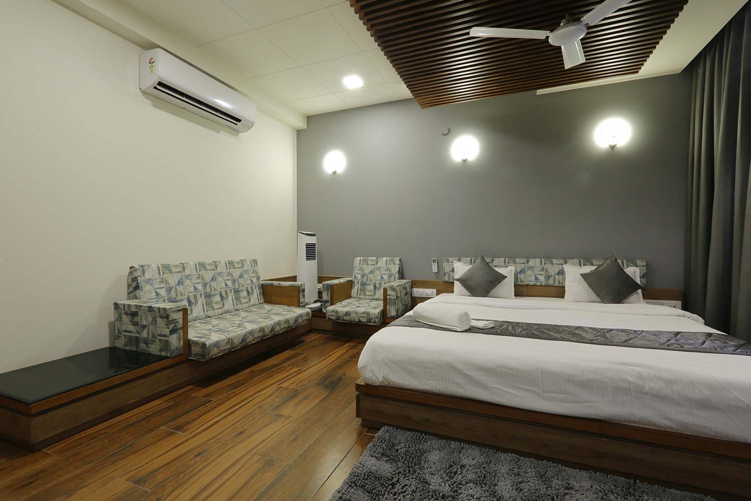NOVUS ROOMS NOVUS ROOMS